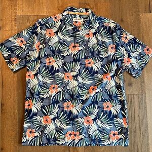 Tommy Bahama Floral Shortsleeved Shirt